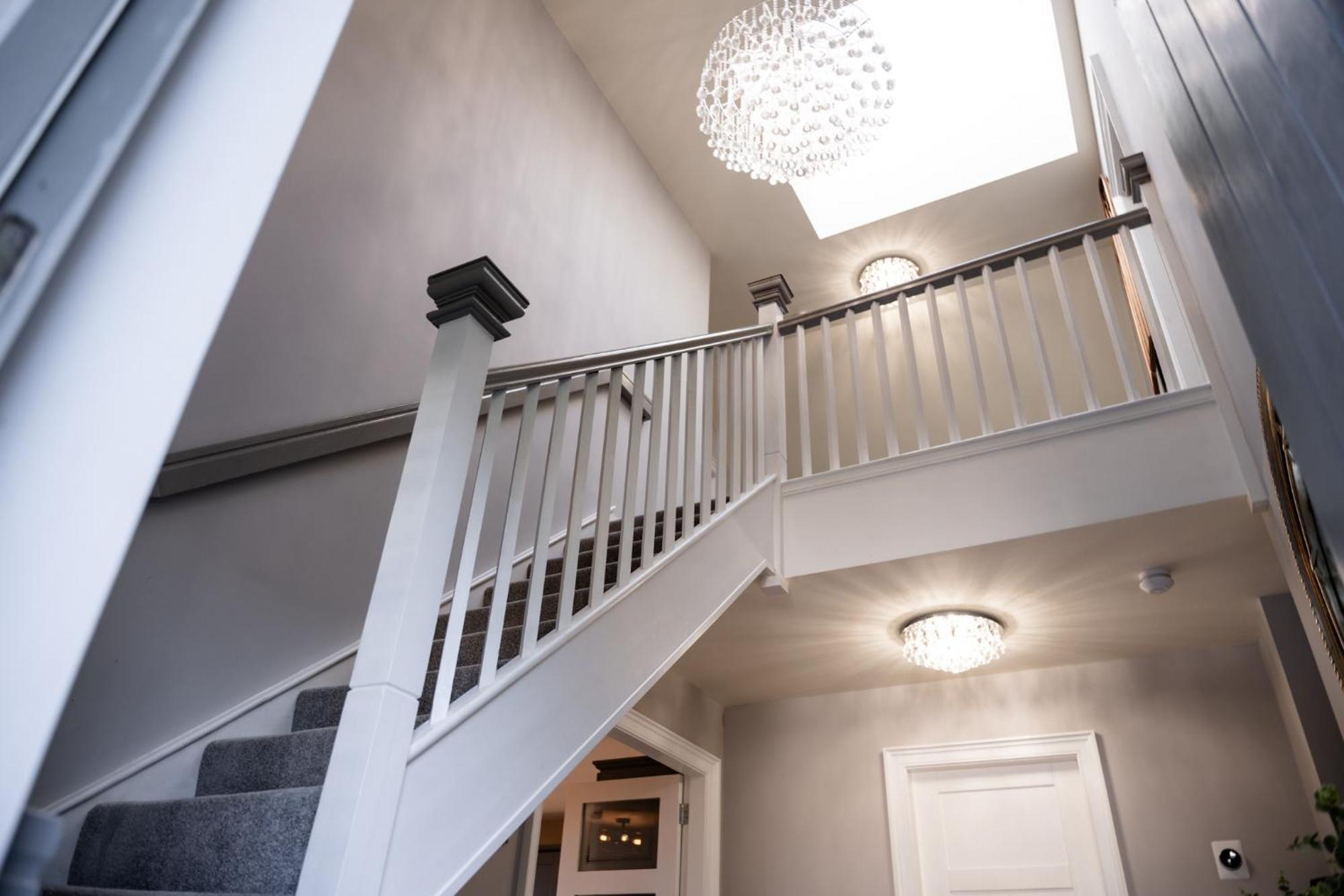 Escape Ordinary At Lough Erne Golf Village Enniskillen Exterior foto